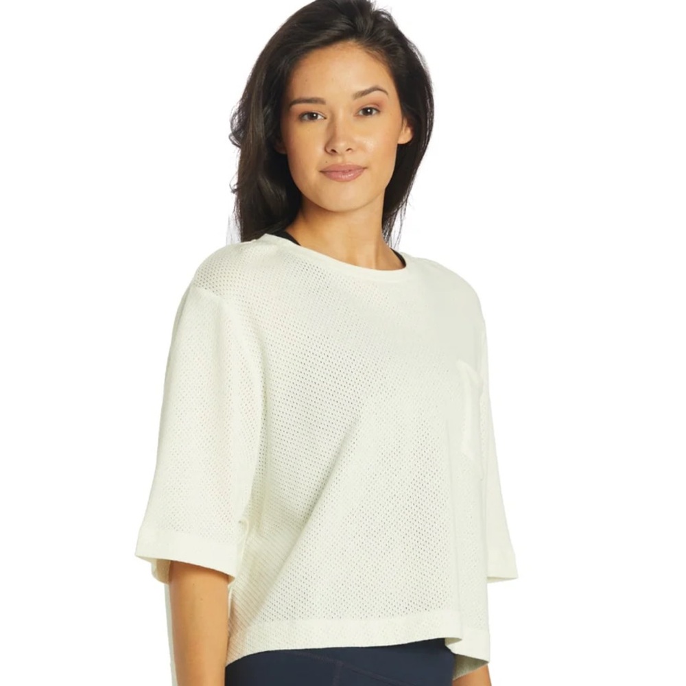 Varley Bexley Perforated Egret T Shirt Sz Large